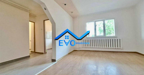 Apartament o camera, de , decomandat, cu boxa, renovat, Frum