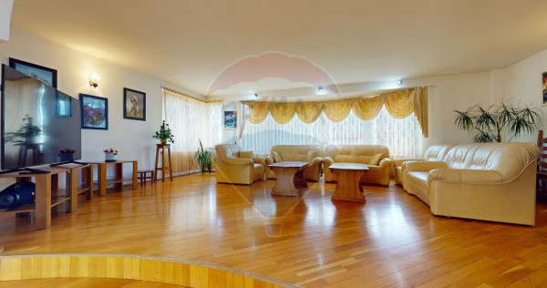 Vilă deosebită cu grădină superbă și panoramă - Gh...