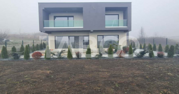 Casa individuala spatioasa Selimbar - pret excelent