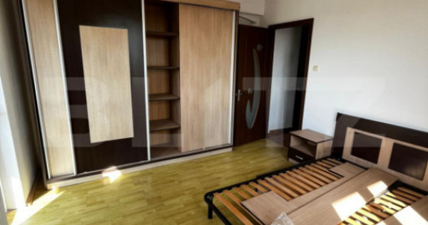 Apartament cu 3 camere, loc de parcare, zona Hotel Diana