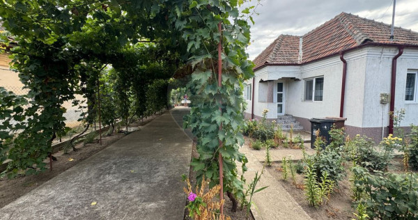 Casă / Vilă cu 6 camere de vânzare în zona Ultracentral