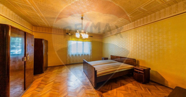 Casă cu 4 camere și teren 540 m în Pecica – Zonă ex...