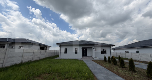 Casa parter, 127 mp utili, la cheie, 600 mp teren, Pielesti