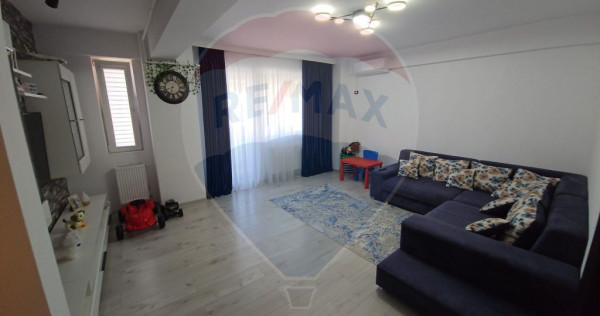 Vanzare apartament 3 camere