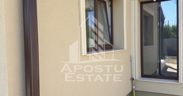 Duplex in GHIRODA despărțit prin camera tehnică ,toate...