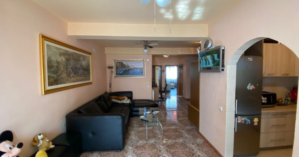 Apartament 3 camere, 72mp, etaj 1, parcare, zona Florilor