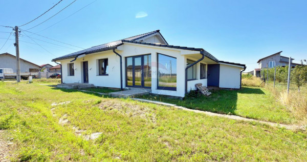 Casă cu 3 camere de vânzare loc. Frumușeni, jud. Arad