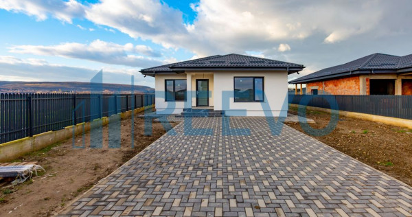 Casă/Vilă nouă de v&acirc;nzare &icirc;n Lilieci, Bacău