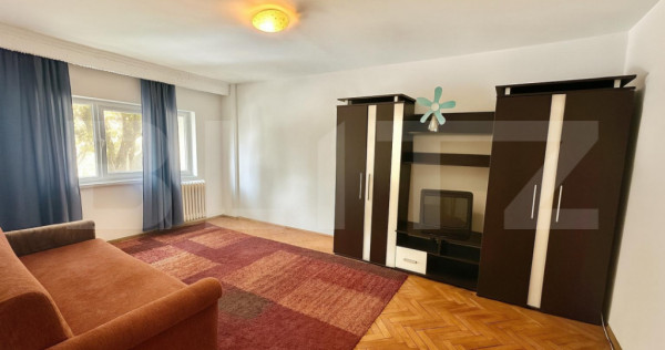 Apartament 3 camere, 2 bai, etaj 1, zona Cetate