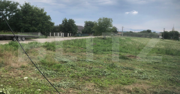 Teren intravilan, cu doua fronturi, zona Supuru de sus