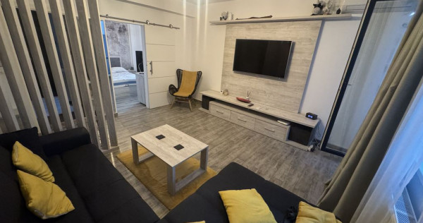 Studio transformat în 2 camere zona Mamaia Sat, Cube Res...