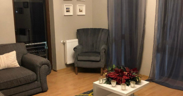 Apartament 3 camere, decomandat - zona Tractorul