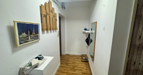 Apartament 3 camere etajul 2