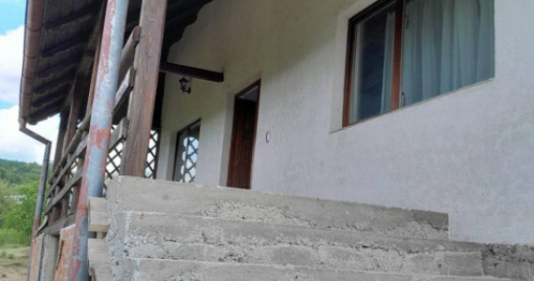 Vand casa Targu Frumos 116mp