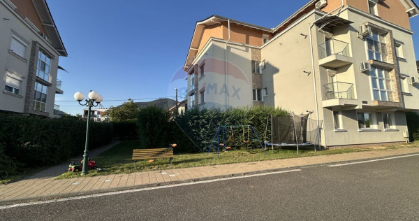 Apartament cu 2 camere, parcare de închiriat în zona In...