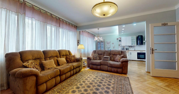 Tur LIVE! Proprietate regim special, Central, Brasov