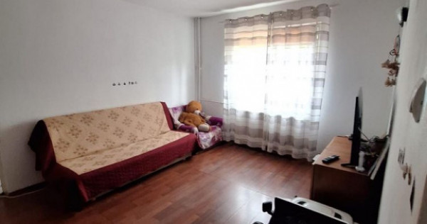 Apartament 3 camere etajul 2 zona Astra