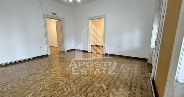 Spatiu 147 mp pentru birouri in spate la Catedrala