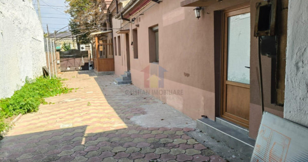 Casa 4 camere zona Centrala, pretabila pentru 2 familii 150m