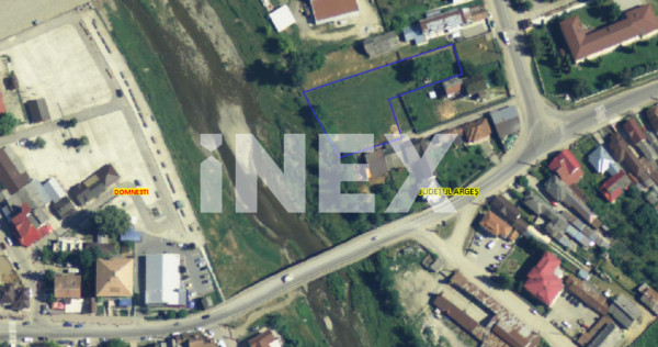 Teren intravilan Domnești, Central lângă Liceu, pe malul