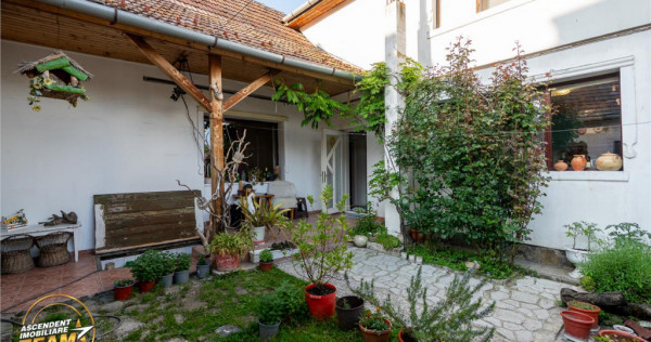 Casa cu 4 camere, mobilata, utilata, zona centrala, Targu Se