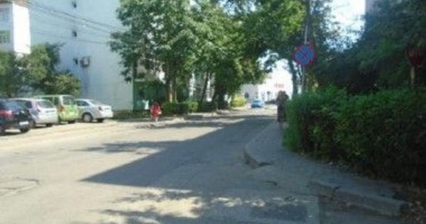 Apartament 3 camere Bacau cota 1/3, ID : R2724325