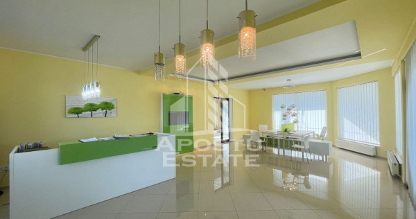 Cladire de birouri, spatiu depozitare si curte betonata, ...