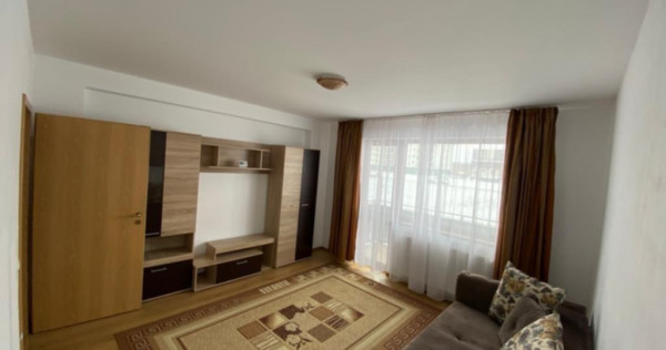 Apartament 3 camere zona Tractorul