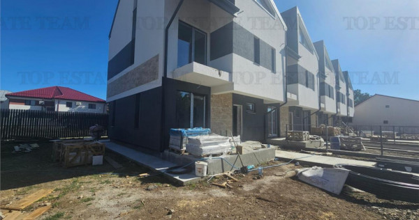 Vila lux 4 camere mansarda 52mp in Chiajna