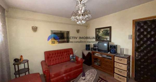 Apartament 4 camere - B-dul Traian 87 mp