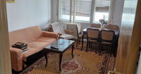 Apartament 3 camere Piata 1 Mai