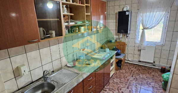 Apartament 4 camere, 2 bai, 2 balcoane