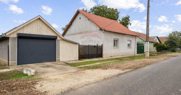 Casa si teren 2173 mp de vanzare in Tipar , la 12km de Ch...