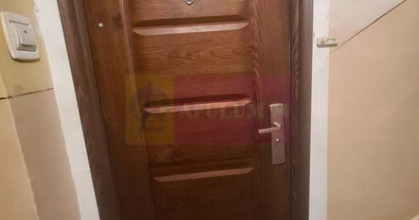 Apartament cu 3 camere de vanzare in Campina - Zona Cuza