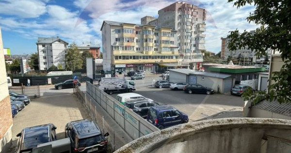 Apartament cu 3 camere de închiriat - CATEDRALĂ