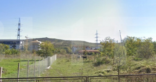 Teren intravilan 7,3 ari, zona Viisoara