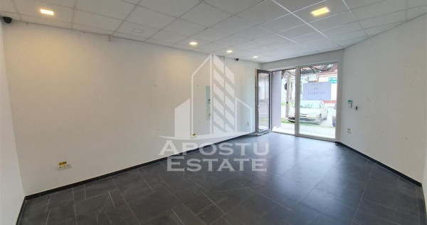 Spatiu comercial 43 mp + loc parcare, in zona Balcescu