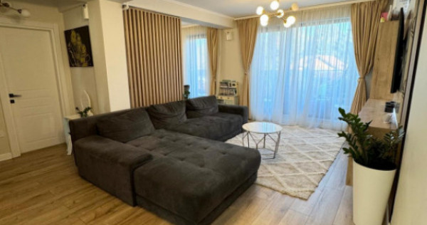 Apartament 3 camere *penthouse* - zona Coloana Infinitului