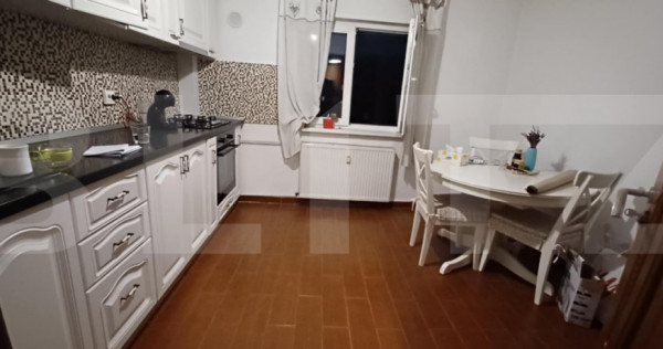 Apartament cu 3 camere, 79,5 mp, spațios, zona Lujerului ??