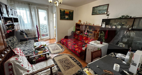 Garsoniera semidecomandata, 32 mp, zona Brazda