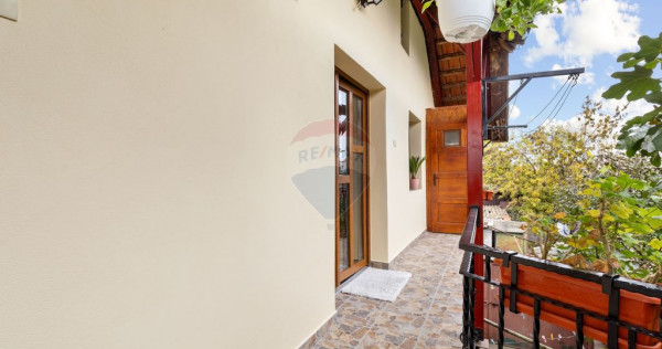 Apartament cu 3 camere la casa de vanzare in Bujac