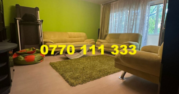 - Spatios! Ap. 3 camere decomandat, zona Garii, etaj 2.