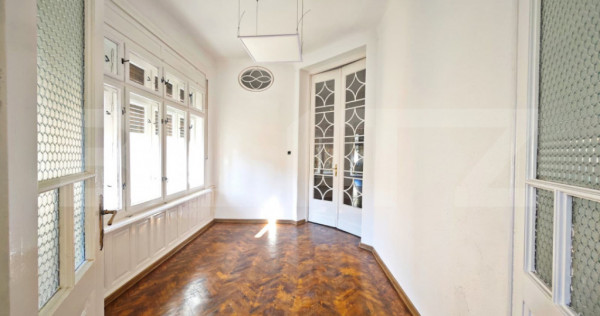 Apartament imens, 4 camere-Stil evreiesc autentic