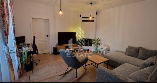 Apartament la casa cu curte comuna zona Piata Maria