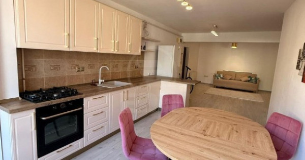 Apartament 2 camere decomandat zona Florilor