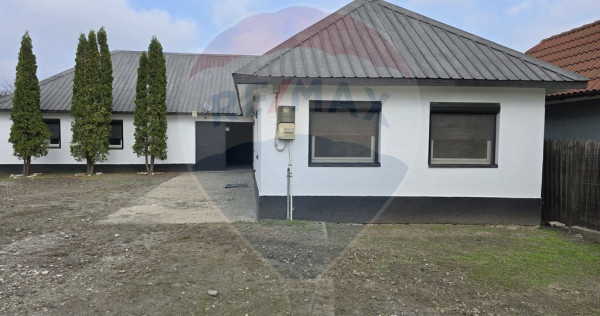 Spațiu comercial/ Casa zona Bariera Valcii