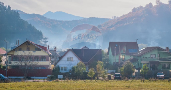 Casă cu 6 camere de vânzare în Râșnov, teren 1.100 m...