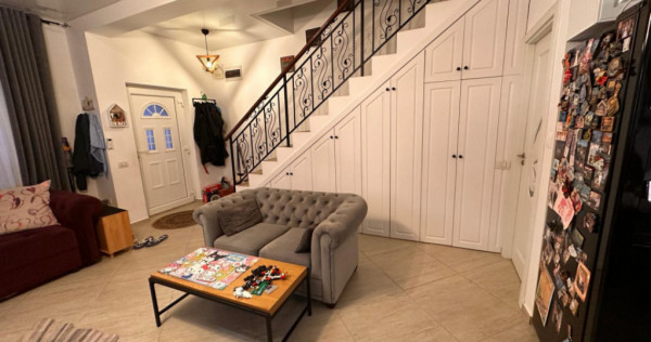 Casa Duplex 3 camere de vanzare, zona Mamaia Sat-Hanul cu P