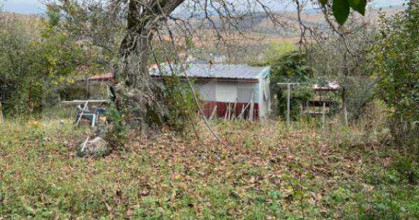 Investiție! Teren de 1590mp intravilan central în Dezmir!