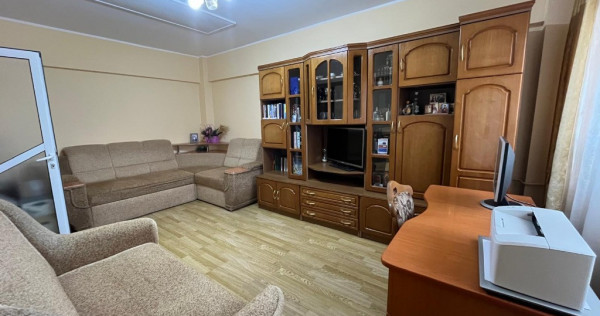 Apartament cu 2 camere in Micro 20